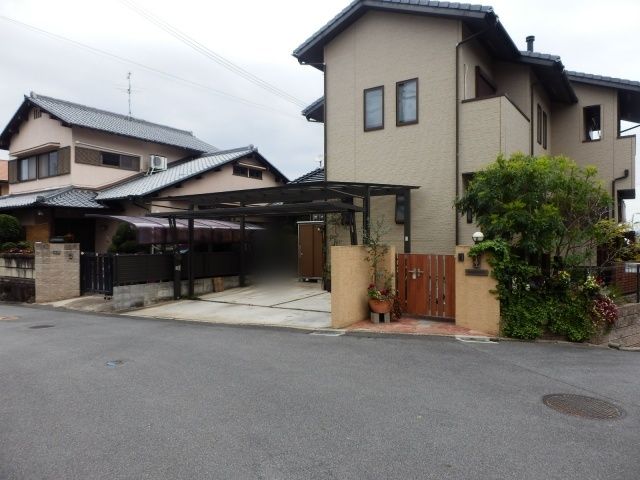 奈良県生駒郡斑鳩町稲葉西2-8-23駐車場
