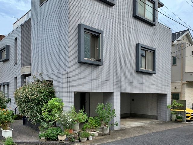 代沢2丁目駐車場